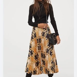 H&Mx Richard Allen skirt- size M